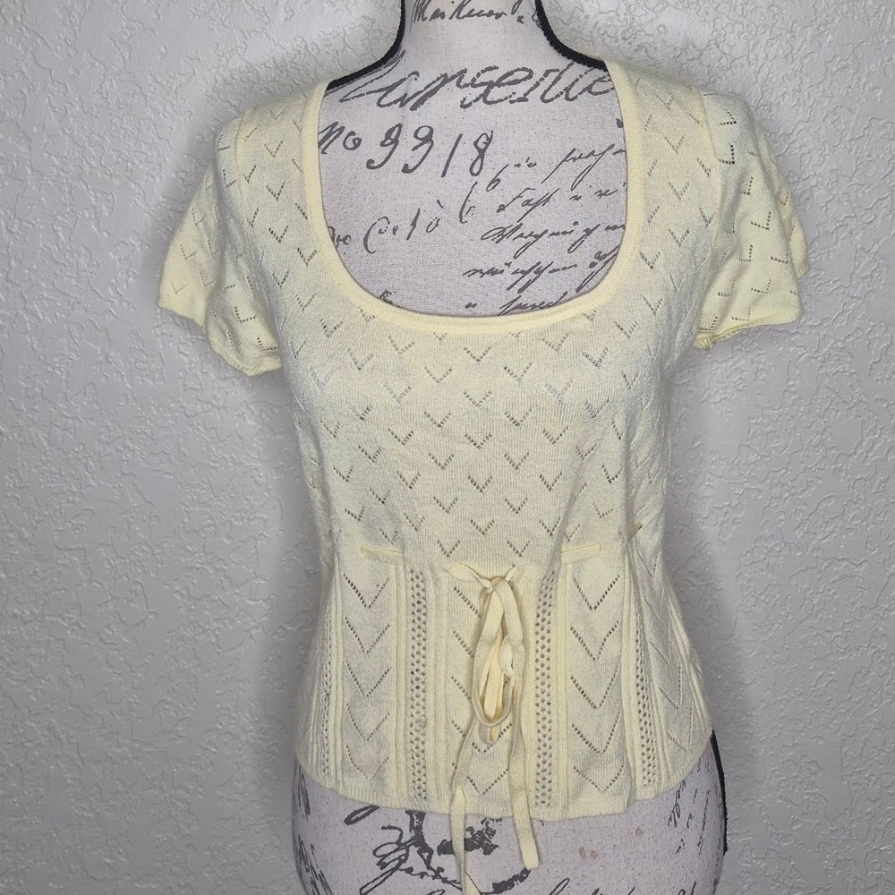 Sincerely Jules Pale Yellow Pointelle Knit Scoop Neck Tie Waist Top Large